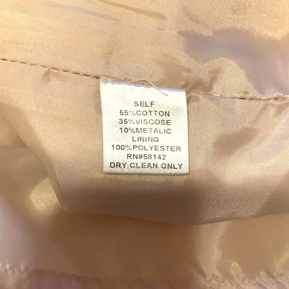 London Times. Gold foil dress. 8 Petite size. Worn 1x for an event. Like New - Picture 4 of 6